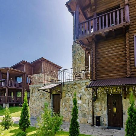 Klen Hotel Mykulytjyn Exteriör bild